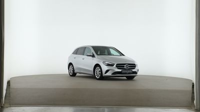 Mercedes-Benz B 200 Progressive Pano MBUX Navi AUT 360 AHK