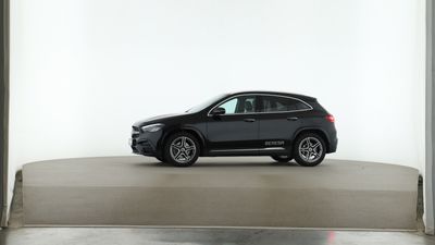 Mercedes-Benz GLA 200 AMG Distronic Kamera MBUX Navi AUT AHK