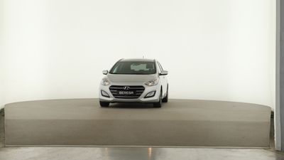 Hyundai i30 cw 1.4 Passion blue Sitzheizung EPH hinten