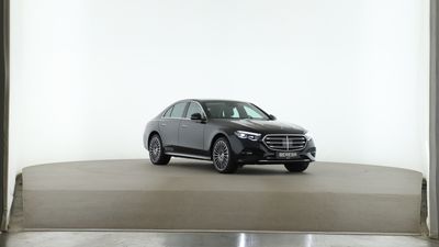 Mercedes-Benz E 220 d Exclusive Digital Light Distronic Pano