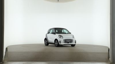 Smart fortwo EQ passion SHZ EPH hinten moon white matt