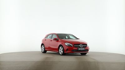 Mercedes-Benz A 220 d Urban Distronic Pano SHZ Navi LED AUT