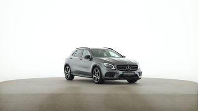 Mercedes-Benz GLA 200 AMG Night LED Kamera Ambiente 19 Zoll